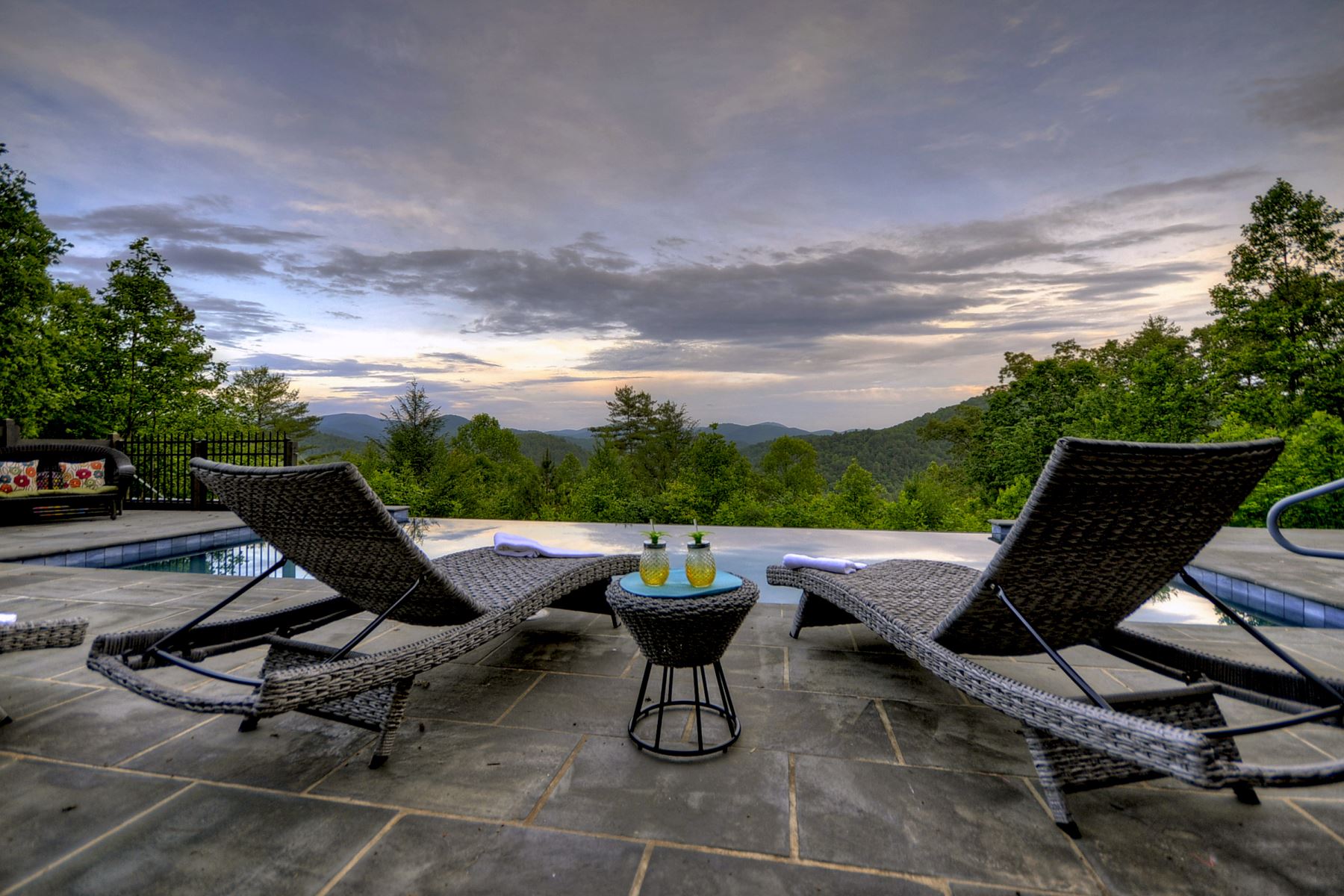 Blue Sky Cabin Rentals Blue Ridge & Ellijay Cabin Rentals